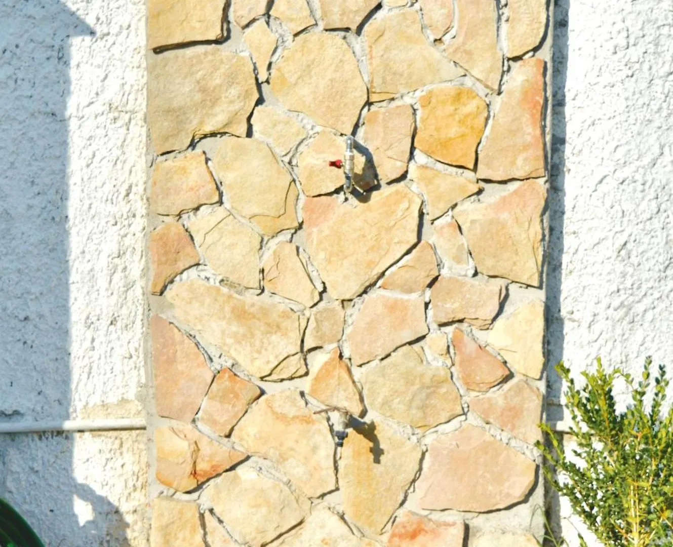 Domus Aurea - Appartamento intero ed indipendente con giardino Fiumicino