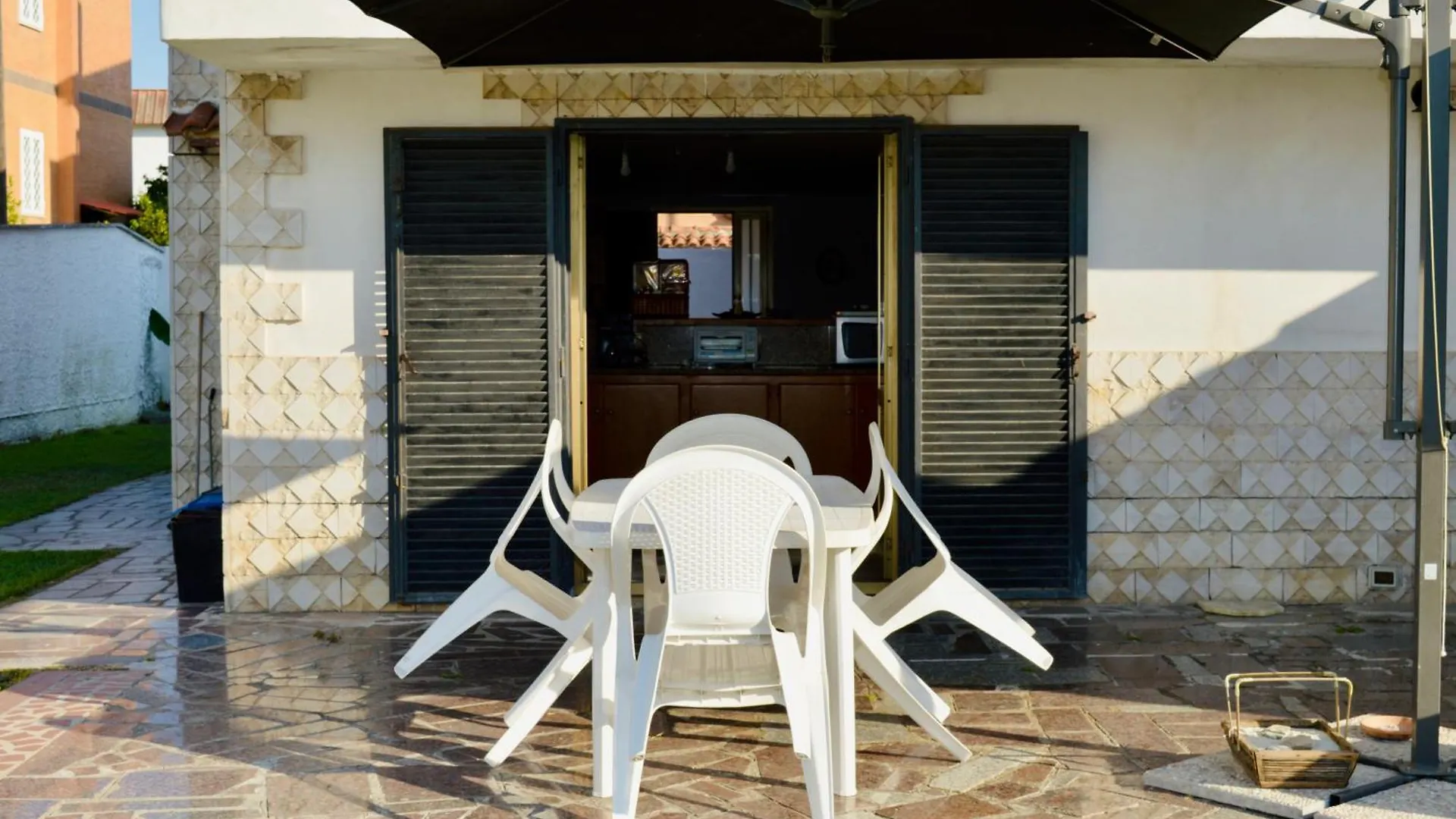 Domus Aurea - Appartamento intero ed indipendente con giardino Fiumicino Italia