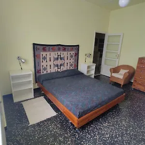 https://lappartamento-giallo.hotelitalianriviera.com