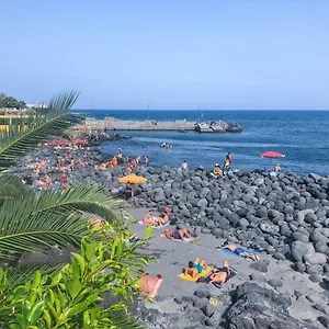 https://la-casa-di-iside-a-mare.catania-hotels.net